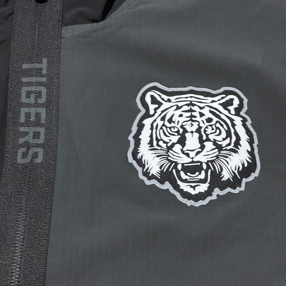 Nike Tigers Jacket Mens Large Black Snarling Tiger Full Zip Windbreaker Sample - Picture 3 of 13